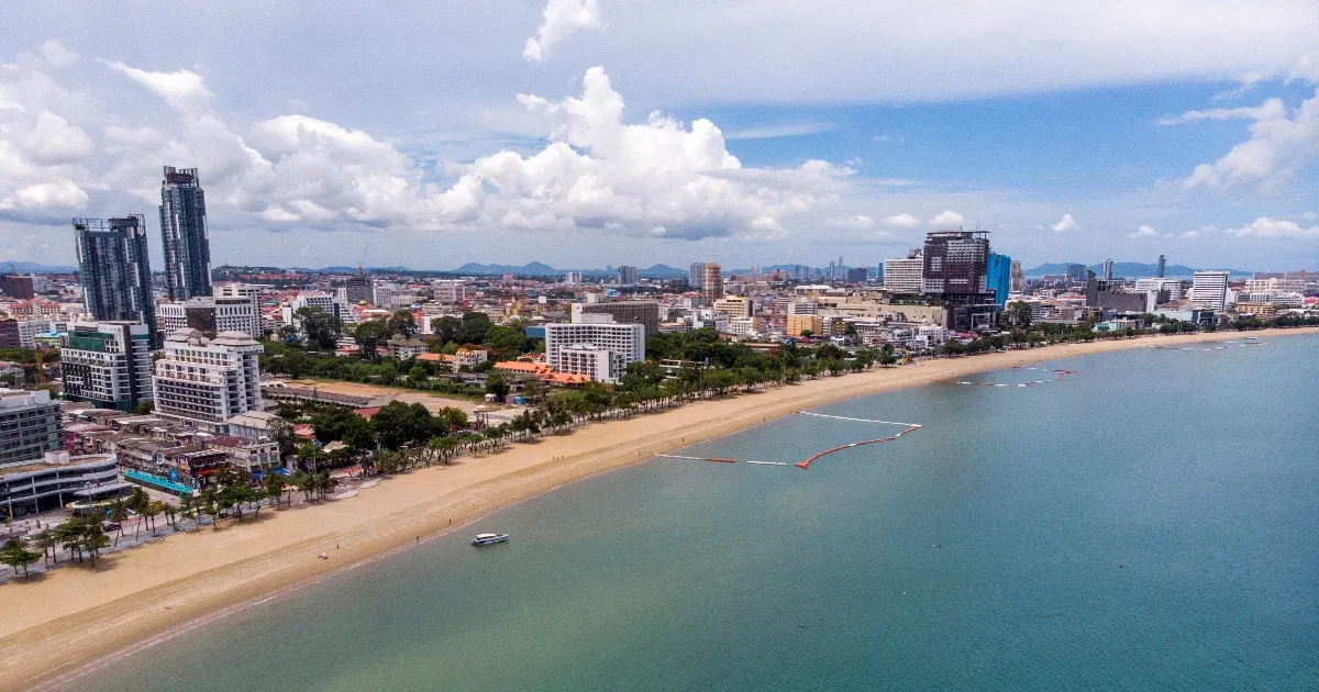 Kizuhant egy thaiföldi toronyház 18. emeletéről az Asos alapítója