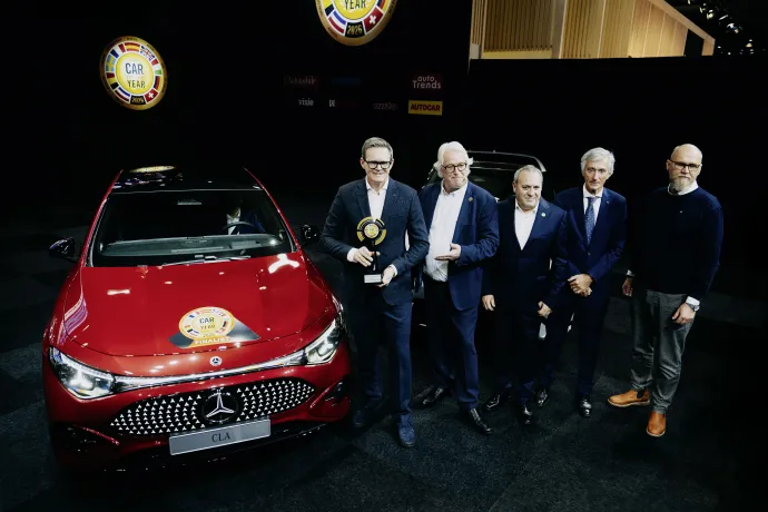 Az európai Év Autójának megválasztott elektromos hajtású Mercedes CLA az év eleji díjátadón – Fotó: Mercedes-Benz