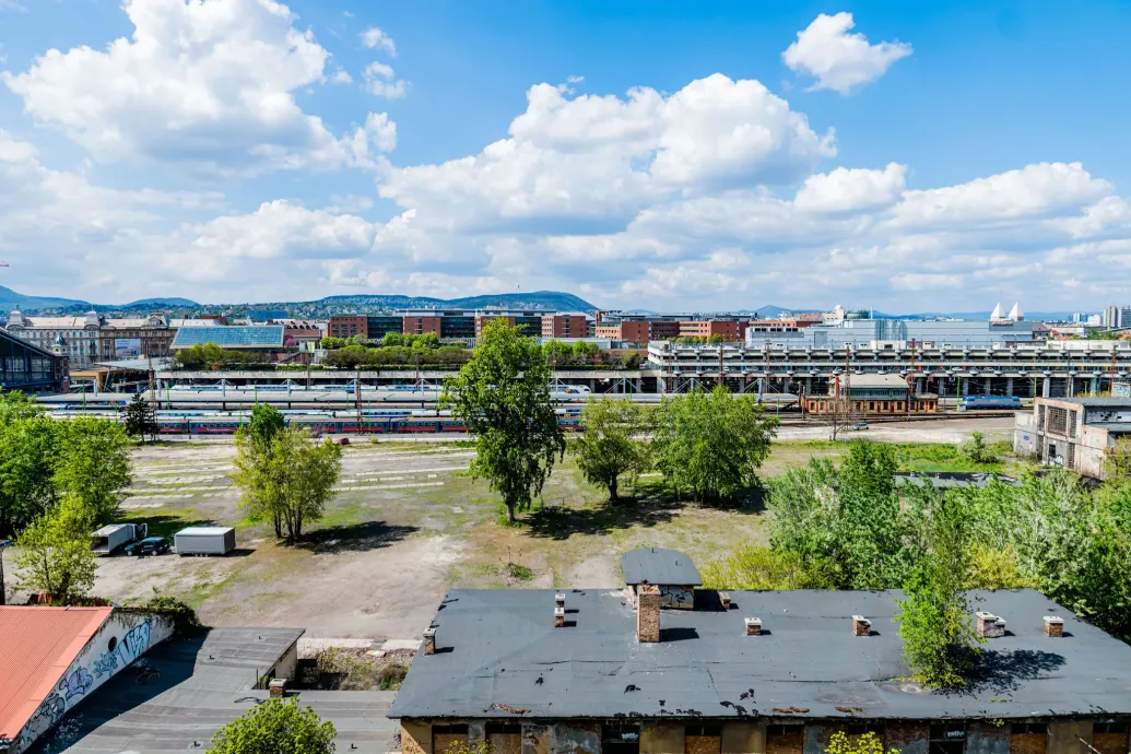 Soproni Tamás: Ha a Nyugati melletti telket eladják, egyetlen fa elültetésére se lesz garancia