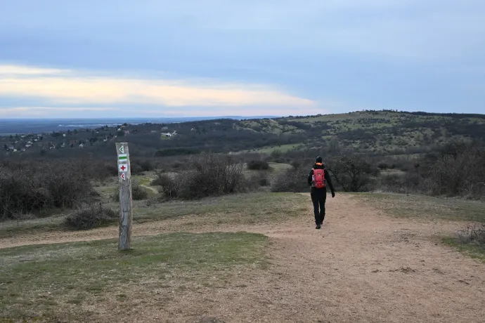 A fennsík és a tópart – Fotó: Tenczer Gábor / Telex