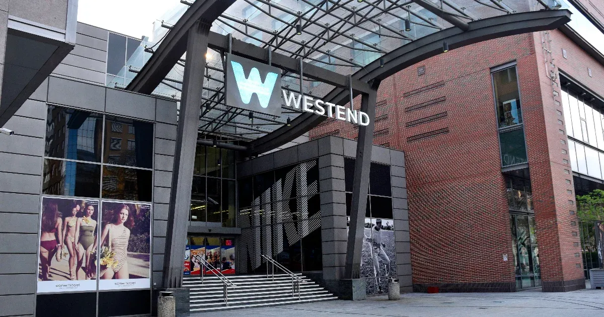 Lázár János egy éve elmagyarázta, miért volt hiba eladni a Westend területét. Most pont ugyanerre készülnek