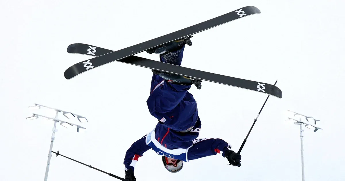 A lúzerek L betűjével üzent Trumpnak a síakrobata, az elnök még a rajt előtt osztotta ki őt