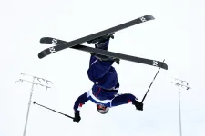 A lúzerek L betűjével üzent Trumpnak a síakrobata, az elnök még a rajt előtt osztotta ki őt