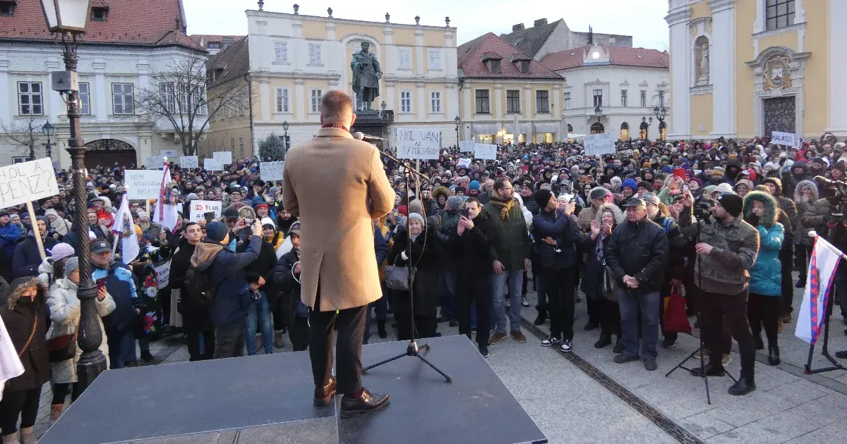 „Az előző közgyűlésen azt mondtam, 1,7 milliárdnyi okom van a közgyűlés feloszlatására, most ezt tizennéggyel megfejelem”