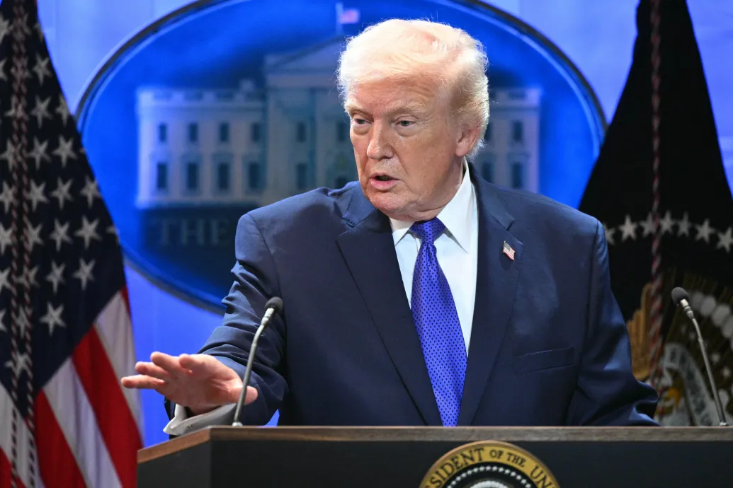 Trump válasza a vámjai megsemmisítésére: bejelentette egy új, 10 százalékos globális vám kivetését