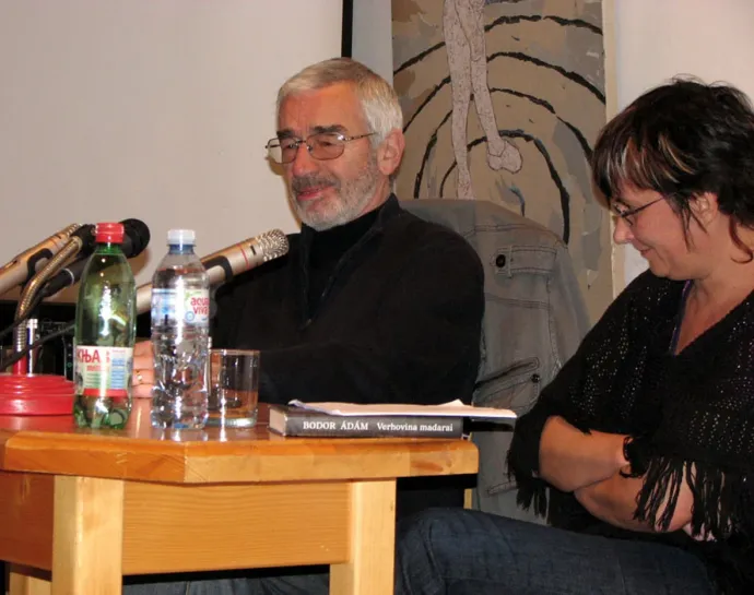 Irodalmi esten Zentán 2012-ben, Józsa Mártával – Fotó: Bodor Anikó