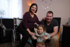 Az anyaságom nem a kerekesszéken, hanem a szereteten múlik