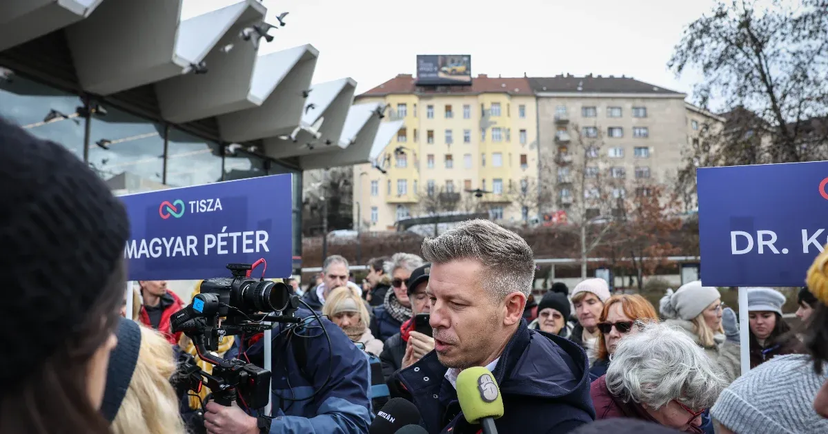 A Tiszánál álltak a sorok, a Fidesz pultjait sok helyen hiába kerestük, de így is meglettek az aláírások