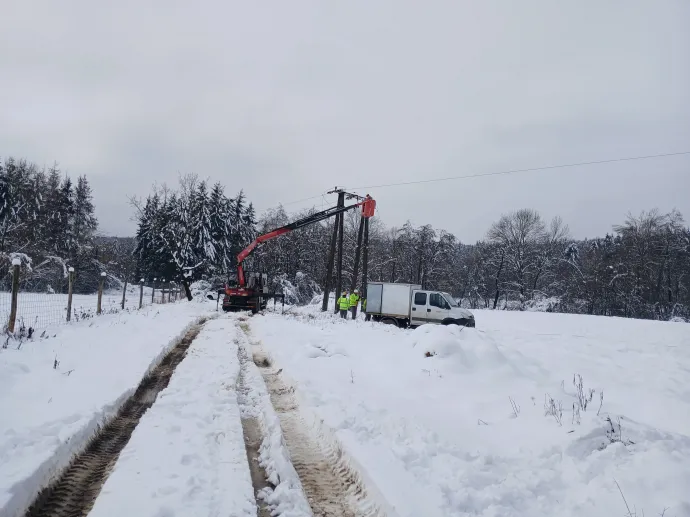 Szerelési munkálatok Alsószölnöknél – Fotó: E.ON