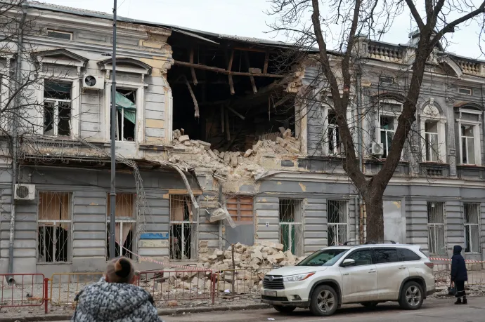 Iskolát, lakóházakat lőtt Oroszország az éjszaka