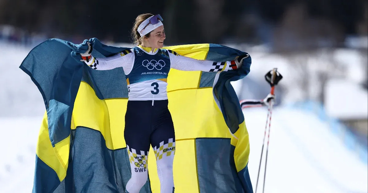 Pokolból a mennybe: megint esett a svéd sífutónő, aztán tönkreverte a mezőnyt