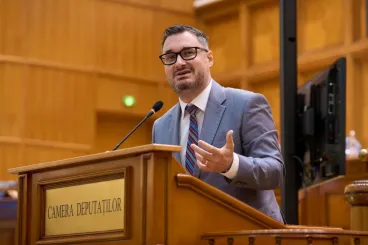 Dan Tanasă a fronton elesett katonák emlékét használta fel a vendégmunkások elleni hergeléshez