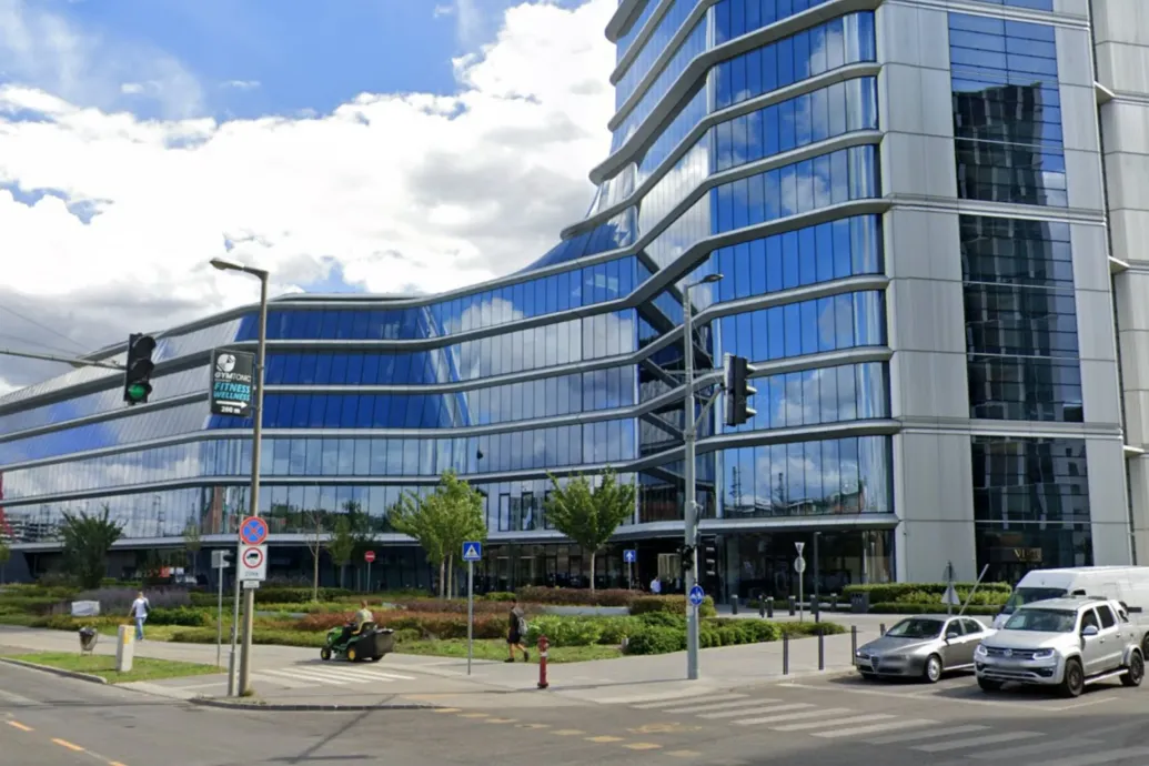 Késelésbe torkollott egy verekedés a MOL Campuson lévő Virtu étteremben, egy ember életveszélyesen megsérült