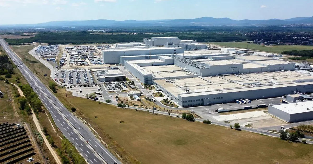 Mérgező örökvegyületeket onthatnak magukból a dunai gyárak, nem tudni, hogy az ivóvízbe is kerül-e belőlük