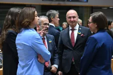 Elárulják a saját harcukat a szabadságért, Magyarország Oroszország érdekeit szolgálja – EU-s reakciók az ukrán kölcsön blokkolásáról