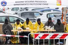 Szigorúbb szabályokkal egészítette ki az EU a menekültügyi csomagját