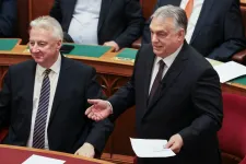 A kormány a gödi Samsungról: Csak a gyáron belül, zárt térben történt szennyezés