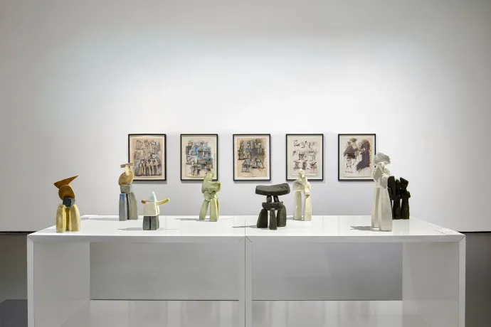 Az anyag válasza – Fotó: Regős Benedek / Gyűrött, 1974 – Fotó: Hegyháti Réka