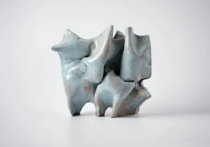 Az anyag válasza – Fotó: Regős Benedek / Gyűrött, 1974 – Fotó: Hegyháti Réka