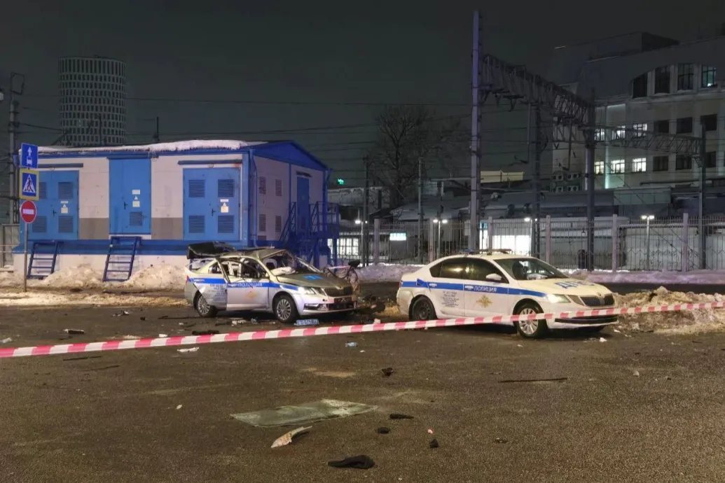 Robbantás történt egy rendőrségi járőrautó mellett Moszkva belvárosában