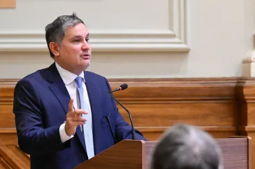 Facebook-posztban tartott Nagy Márton közgázórát arról, miért maradjon csak öt nagy bank