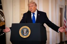 Életbe léptek Trump ígértnél alacsonyabb vámjai