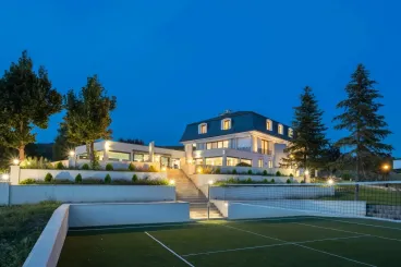 A villa, ahol a Nagy Ő is randizott, kulcsra készen várja új tulajdonosát