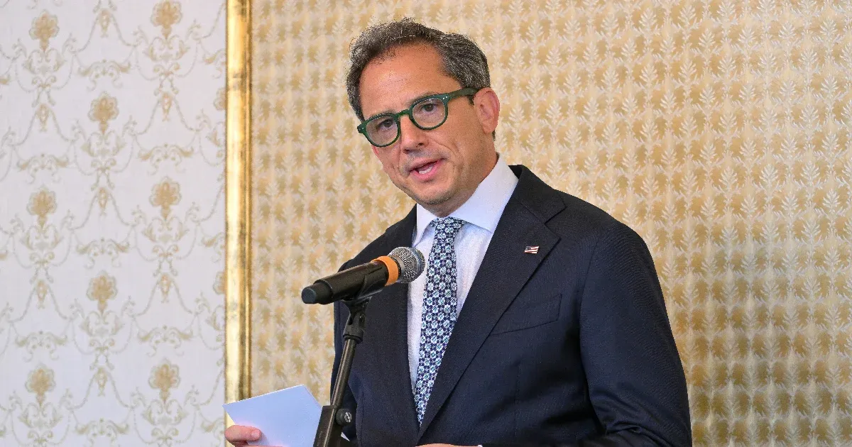 Szijjártó Péter kitüntette Robert Palladinót a magyar-amerikai kapcsolatok erősítéséért Szijjártó Péter kitüntette Robert Palladinót a magyar-amerikai kapcsolatok erősítéséért