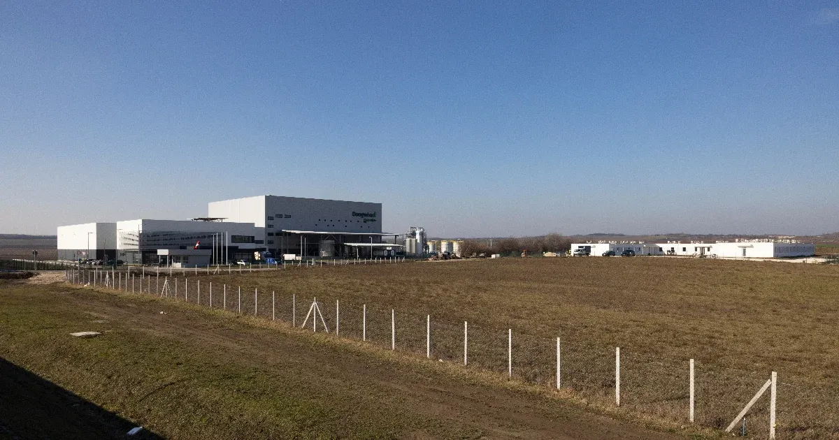 24.hu: Már 2024-ben tudott róla a hatóság, hogy a sóskúti oldószer-üzemnél extrém sok NMP került a talajvízbe