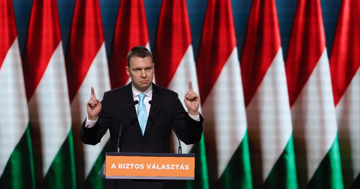 Menczer havi 1,5 milliót, drogügyi biztos 2,6 milliót kap.