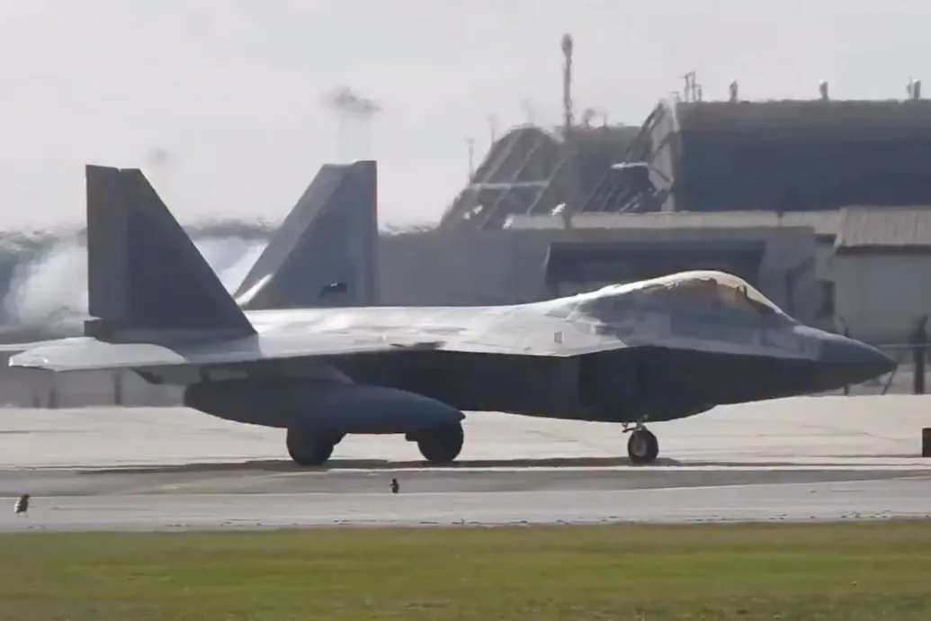 New York Times: Az Egyesült Államok vadászgépeket küldött a Közel-Keletre