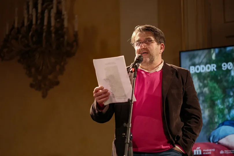 Szikszai Rémusz Bodor-novellát, Gáspárik Attila Markó Béla versét olvasta fel – Fotó: Márkos Tamás / Transtelex