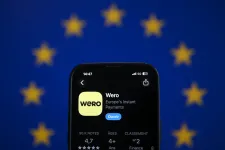 Két cég uralja a fizetéseinket, de Trump miatt most megbillenhet a fölényük