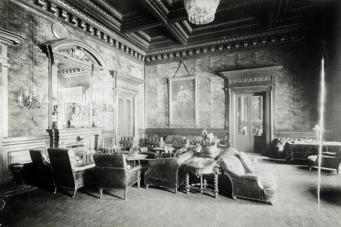 Mulatozó urak, pipafüst és új vérszerződés a Nemzeti Casinóban