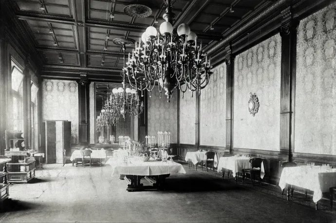 Mulatozó urak, pipafüst és új vérszerződés a Nemzeti Casinóban