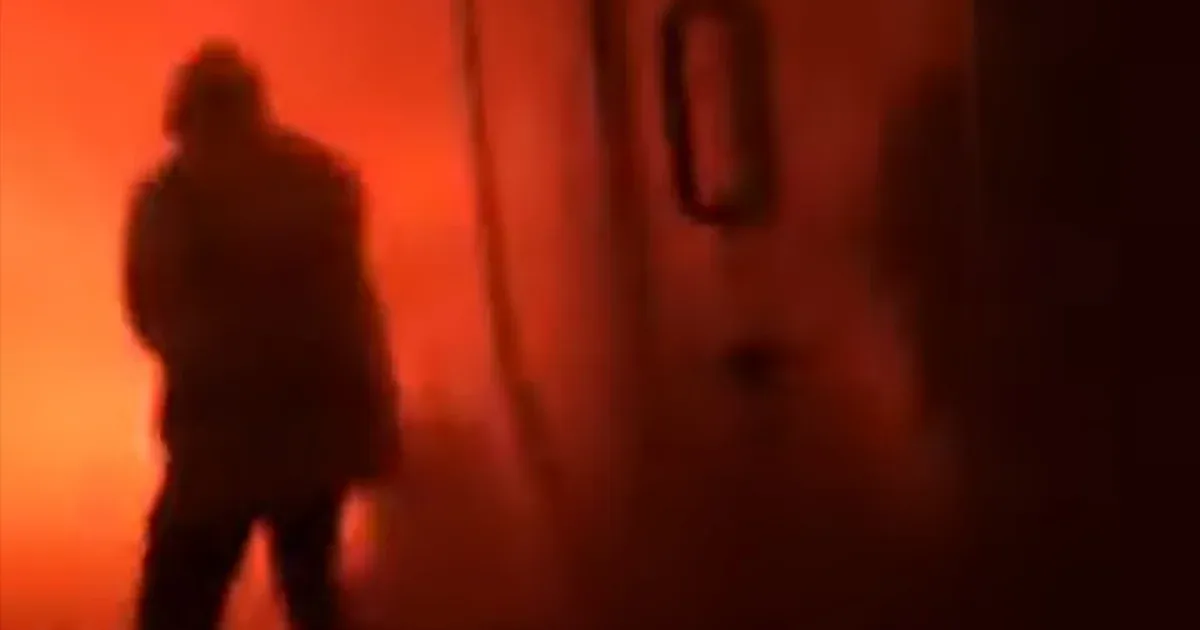 Az Átlátszó közzétett egy videót, amelyen az SK komáromi gyárában, tesztelés közben felrobban egy akkumulátor