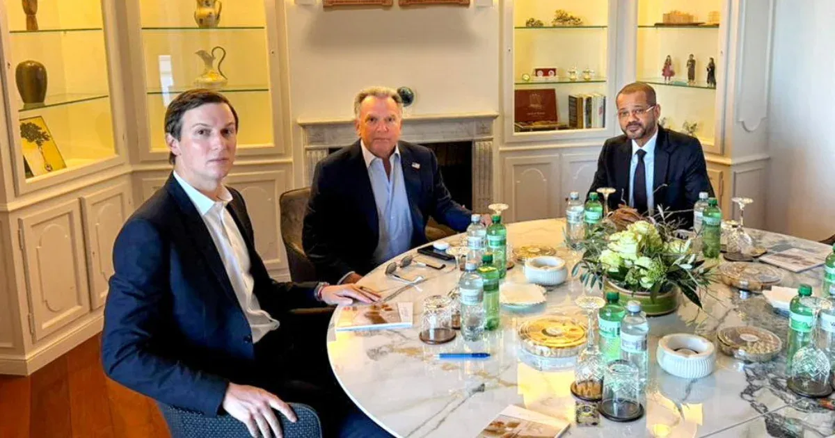 Az ománi közvetítő előrelépésről beszél, de nincs megállapodás az USA és Irán között, Trump határideje pedig leketyeg