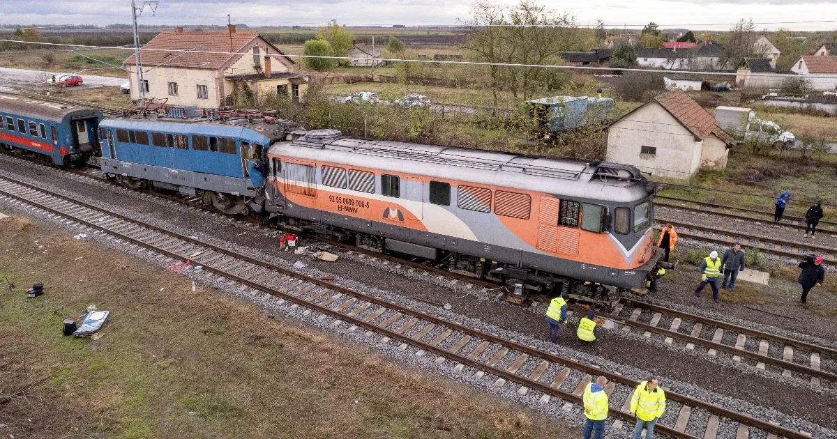 A sápi vonatbeleset mozdonyvezetője elismerte, hogy elaludt, de a büntetőjogi felelősségét tagadta a bíróságon