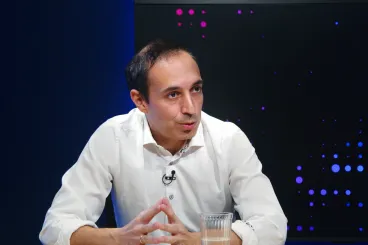 Róna Dániel elhiszi a Medián óriási Tisza-előnyt mutató mérését, de nem gondolja, hogy a Fidesz ne tudná behozni a hátrányát