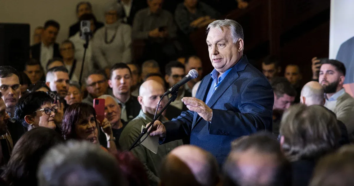 Orbán Viktor elemzői szerepben: Saját méréseinek sem hisz, a választás sorsát latolgatja