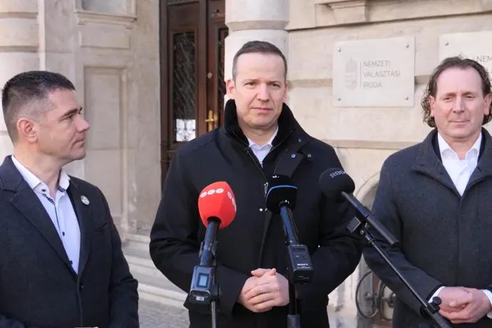 A Mi Hazánk bejelentette, hogy mindenhol összegyűjtötte az ajánlásokat, az országos listájukat pedig Toroczkai László vezeti