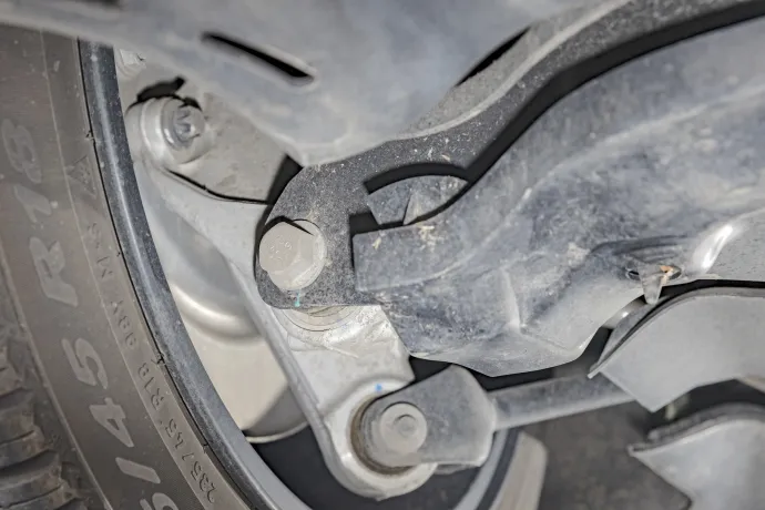 A hátsó futóműhöz is kaphatók megerősített pótalkatrészek – Fotó: Caroline Jüngling / autóMAGAZIN