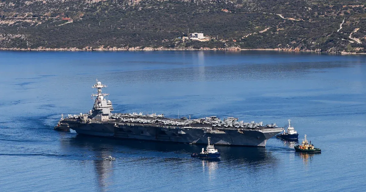 Elhagyta Kréta partjait az amerikai repülőgép-hordozó, elkezdték kiüríteni az USA izraeli nagykövetségét