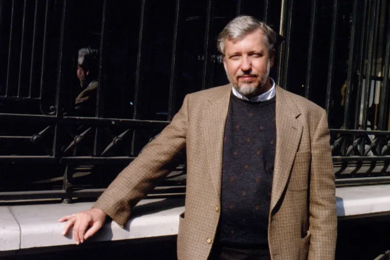 Meghalt Dan Simmons, a Hyperion sorozat írója