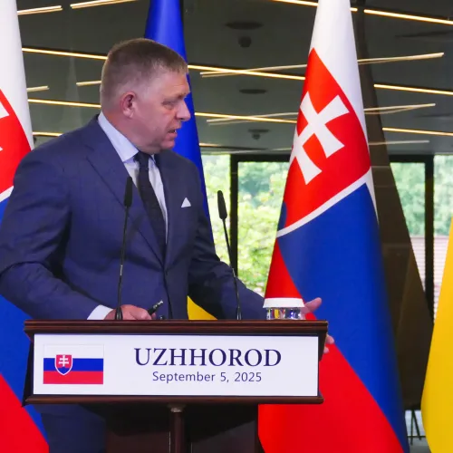 Fico telefonon egyeztetett Zelenszkijjel az olajellátásról Kép