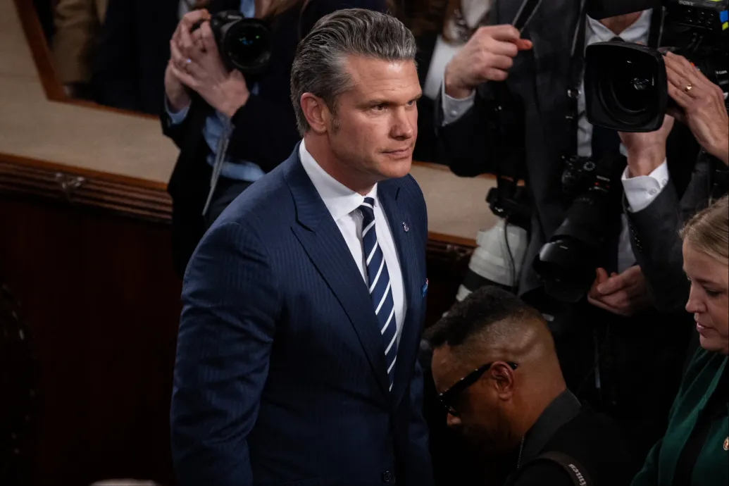 Trump: Nem hagyjuk, hogy egy radikális baloldali woke cég irányítsa a hadsereget