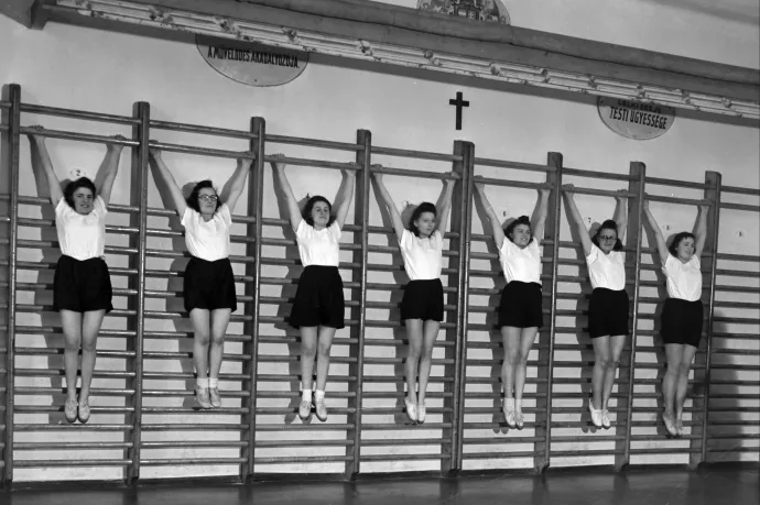 A háborút megelőző, vihar előtti csend tanúi ezek a képek. Talán csak mi képzeljük oda a hamarosan bekövetkező tragédia feszültségét