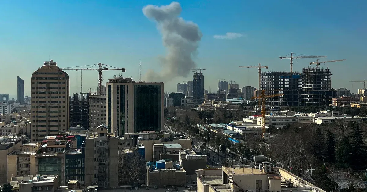 Izrael és az Egyesült Államok támadást indított Irán ellen, robbanások Teheránban