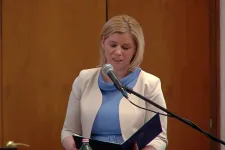 Kinevették a kulturális minisztérium államtitkárát a végzős állatorvosok a diplomaosztón