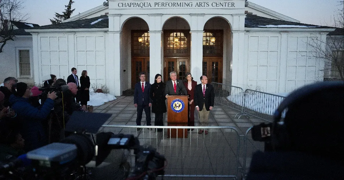 Bill Clinton azt mondta, ha tudta volna, miket tett Epstein, nem szállt volna fel a repülőjére